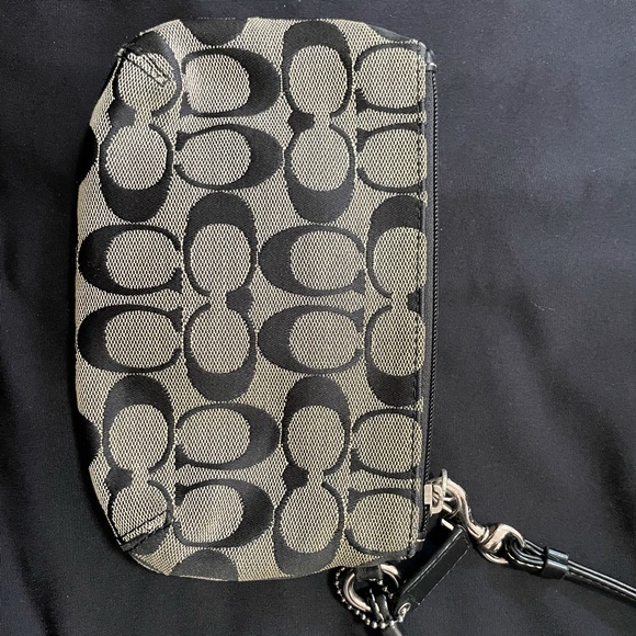 Coach wristlet (black and gray) - Picture 2 of 3